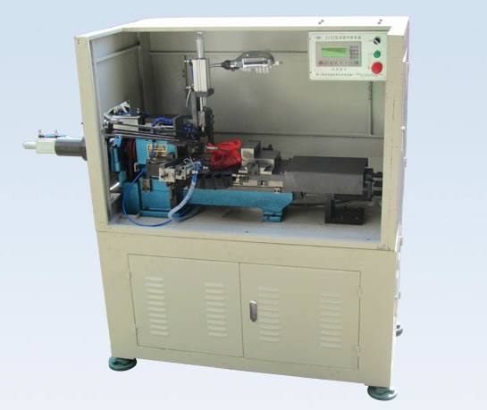 ZJ-02型自動(dòng)內(nèi)鉤車床2