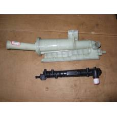 HJ052 {上719g 下187g} 汽車水室