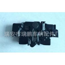 中控門鎖，閉鎖器。馬自達M6，奔騰B50，機蓋鎖